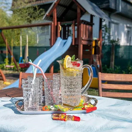 Apart Vila アパート *