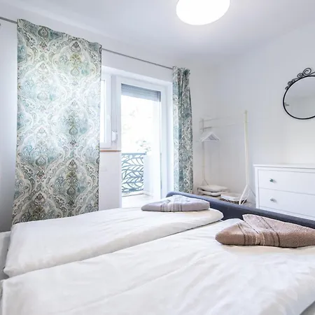 Apart Vila アパート Gyenesdiás